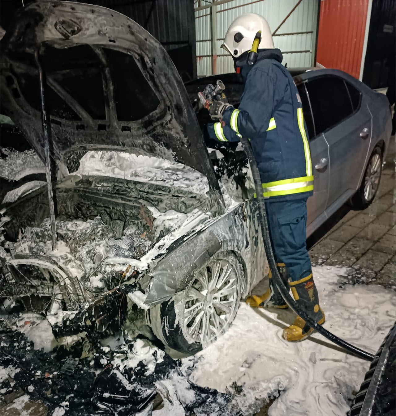 Skoda Bayisinde Yangın 3