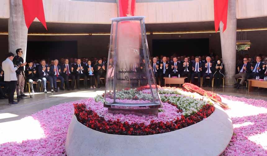 Süleymen Demirel Mezarı Başında Anıldı
