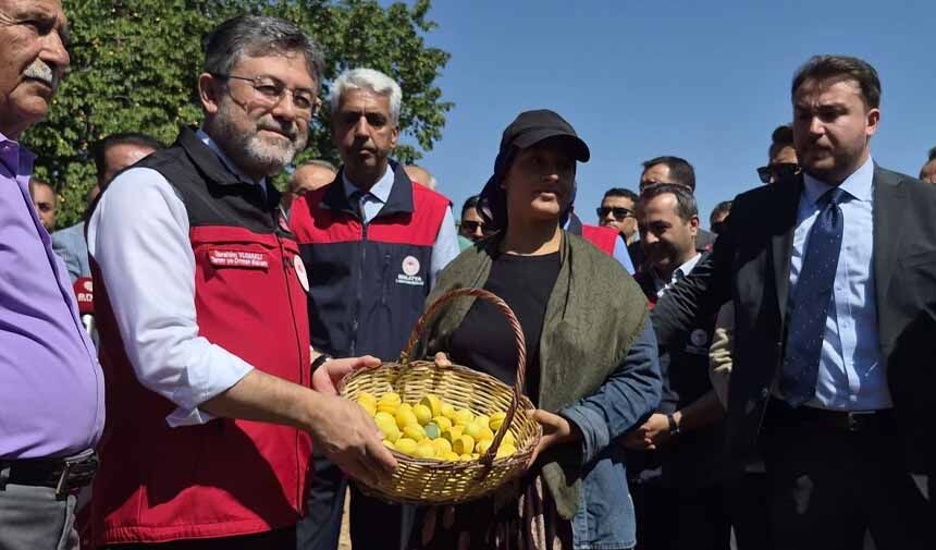 Bakan Yumaklı.jpg6