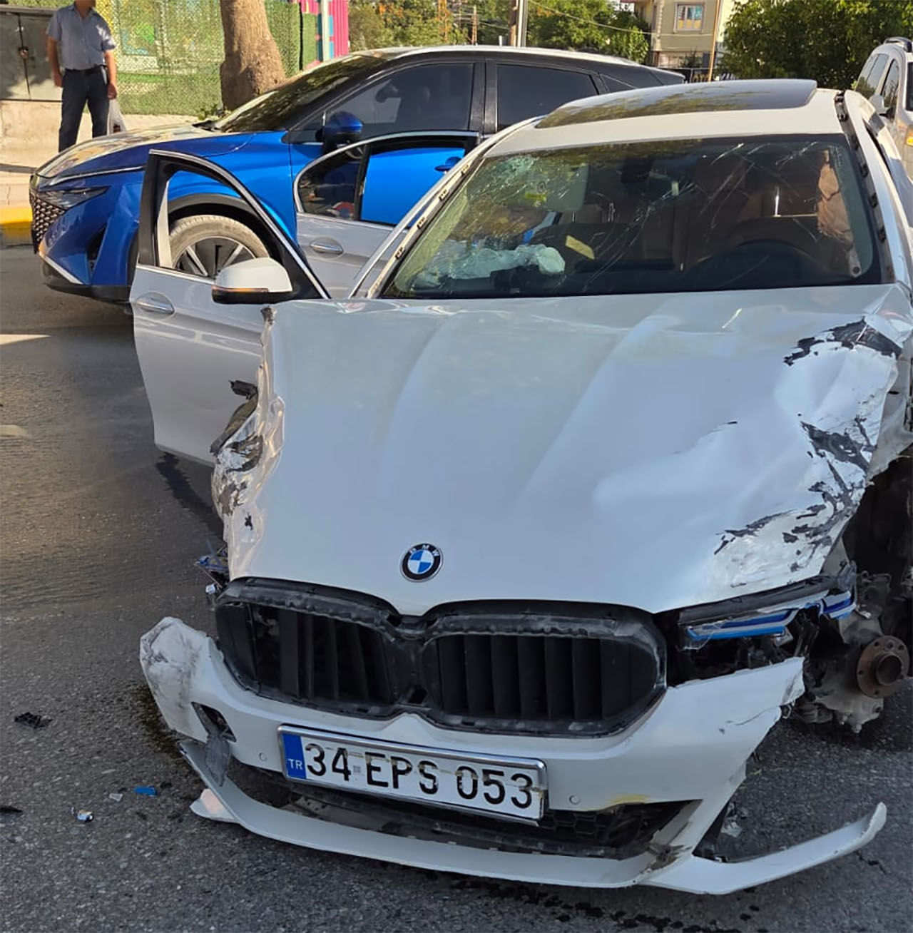 Ipekyolu Caddesi Trafik Kazasi 5