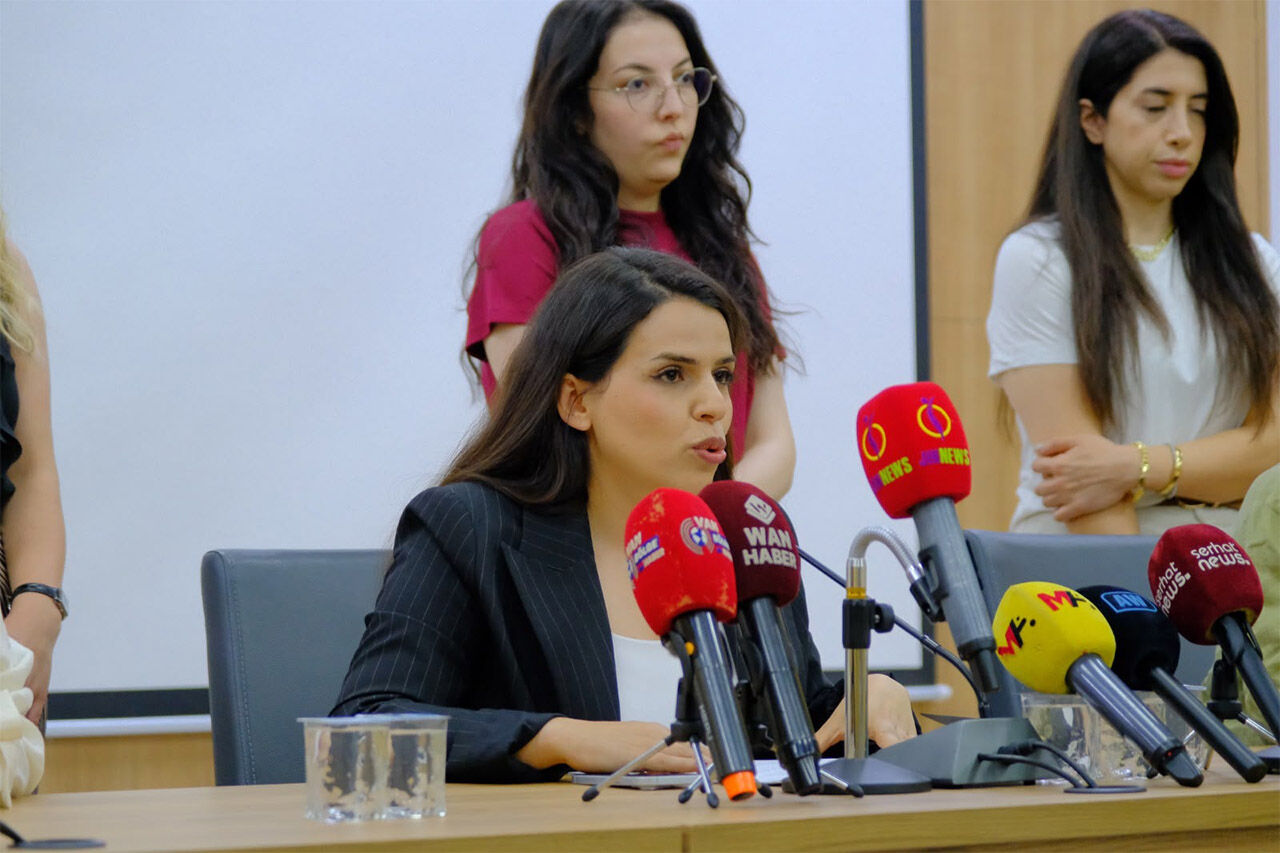 Jiyan Özkaplan 3