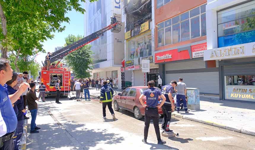 Korkutan Yangın.jpg7-1