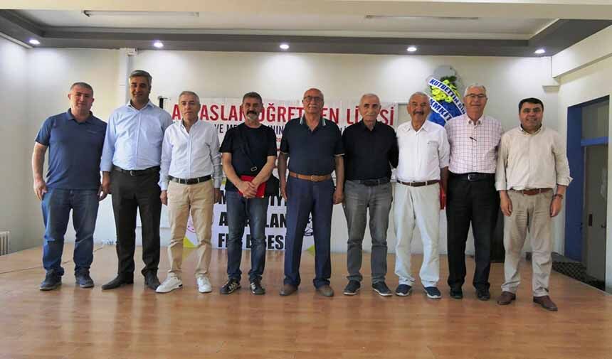 Lise Mezunları.jpg4