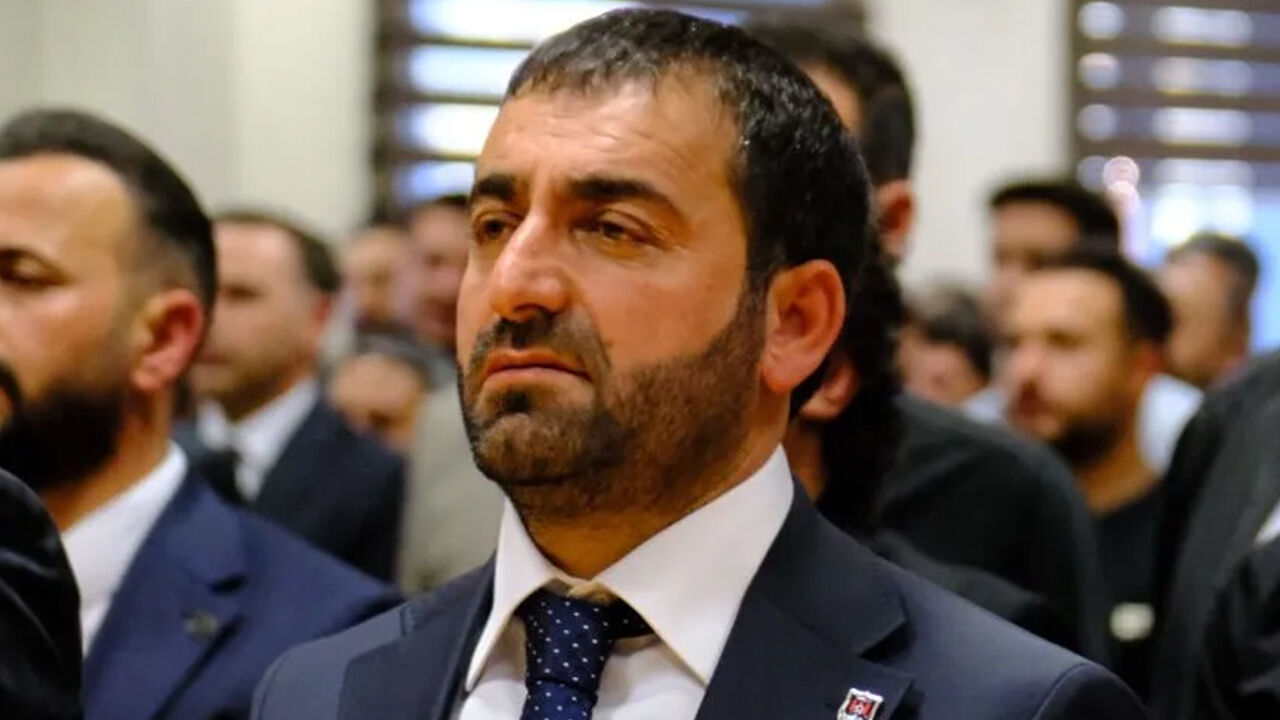 Gençlik ve Spor Bakanlığı'ndan Vanspor yönetimine şok karar! Başkan Şahin Aslan görevden alındı!