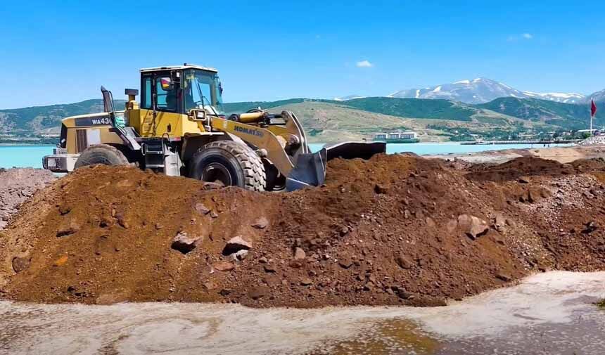 Tatvan Sahilindeki Dolgu Çalışması