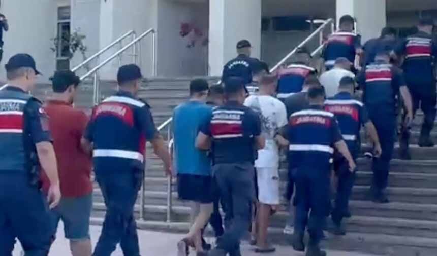 23 İlde Göçmen Kaçakçılığı Operasyonu: 31 Tutuklama