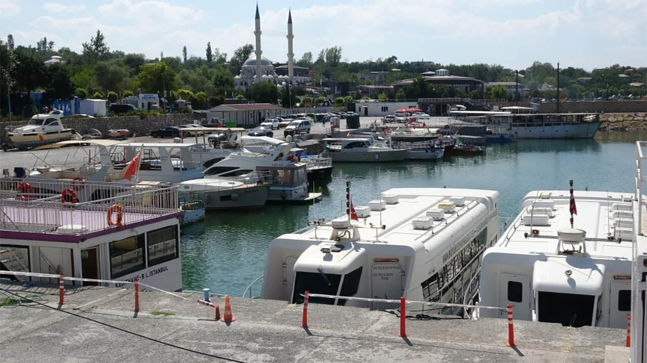 Van Deniz Otobusu 3