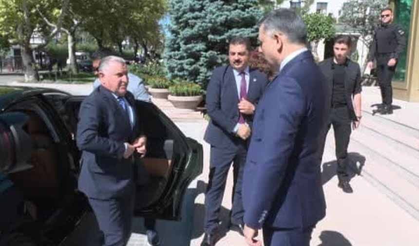 Bakan Çiftçi Okul.jpg9