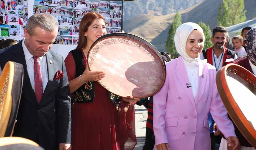Bakan Göktaş: "Güçlü aileler, güçlü gelecek demek"