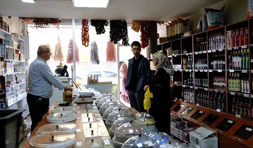 Van'da havanın soğumasıyla bitki çaylarına ilgi arttı