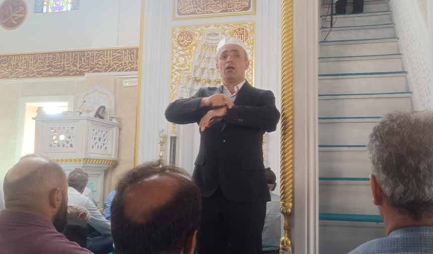 Hakkâri’de Cuma Hutbesi işaret diliyle anlatıldı