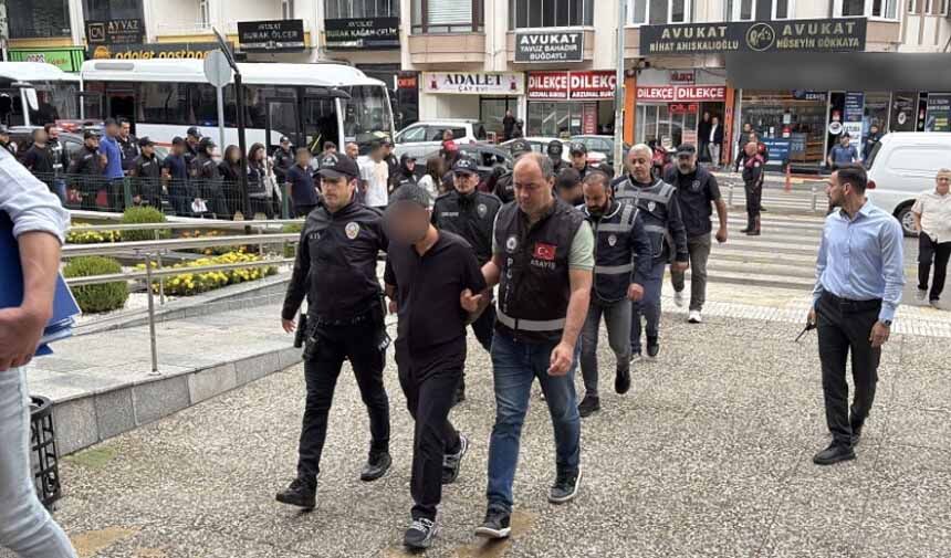 Gözaltı9