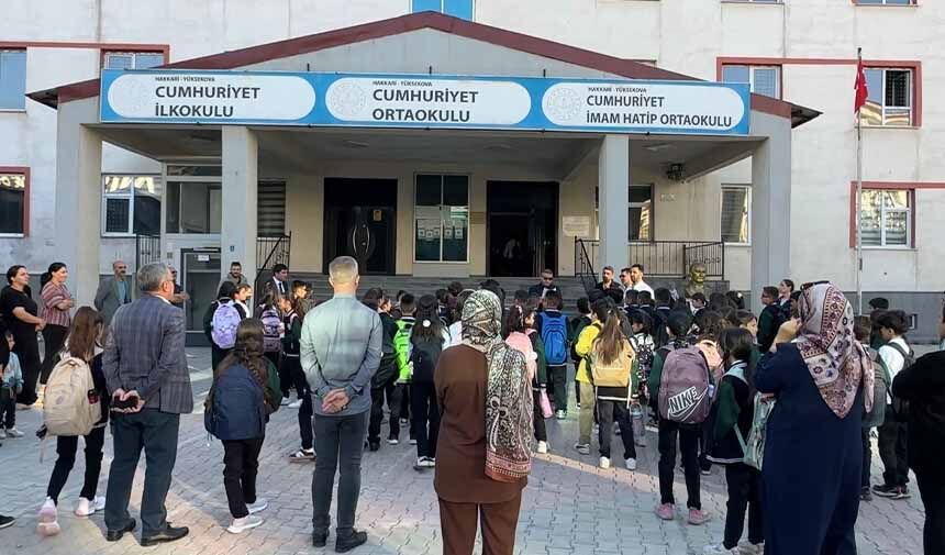 Yüksekova'da 30 bin öğrenci ders başı yaptı