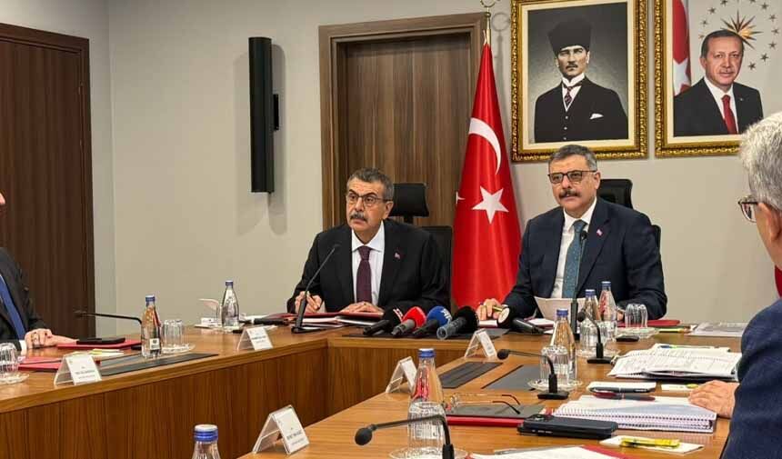 Bakan Çiftçi: "Okullarımızda 31 bin tane bahçe görevlisi istihdam etmiş olduk"