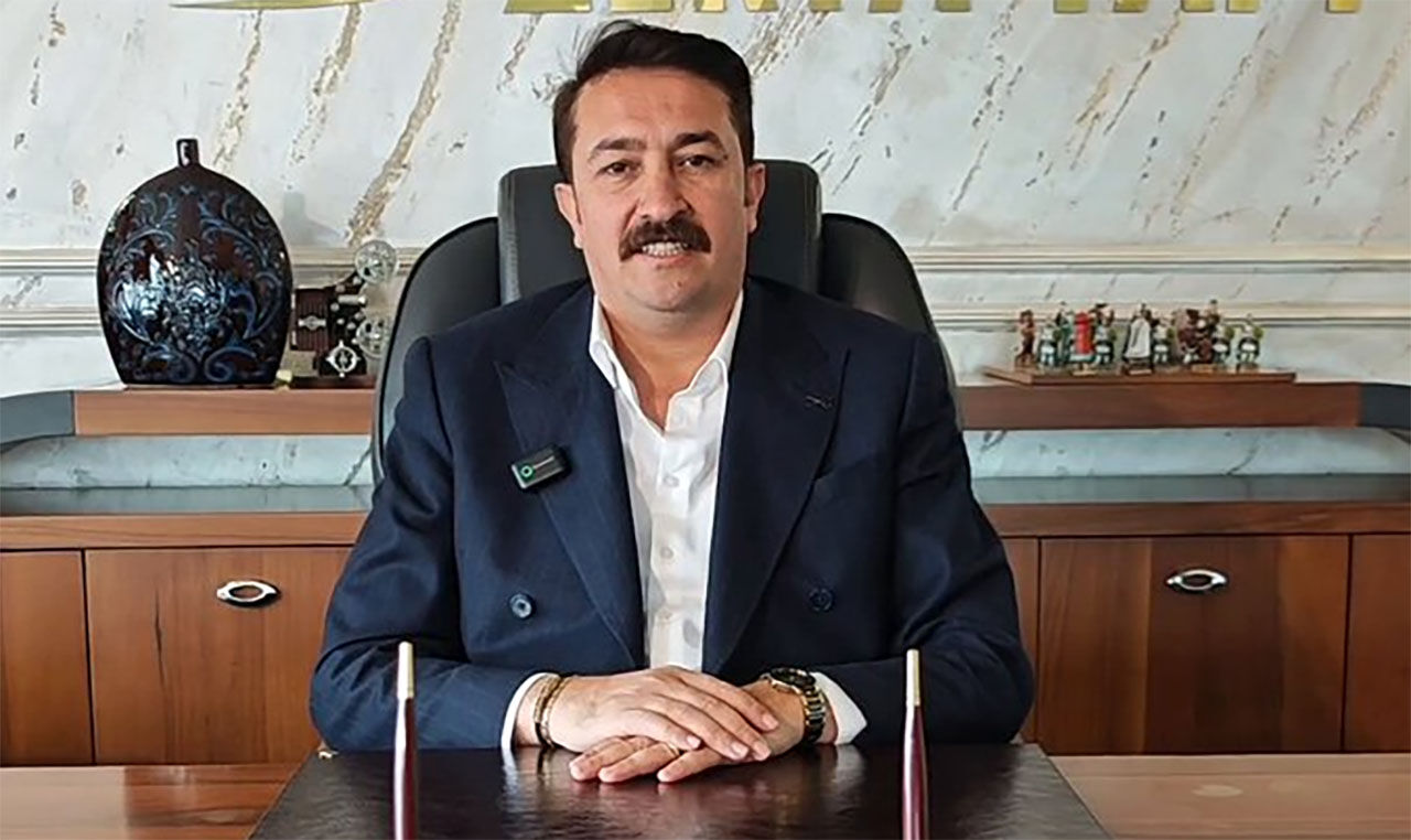 Izzet Coban Van-1