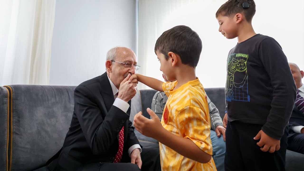 Kılıçdaroğlu, Özvarlı ailesini ziyaret etti