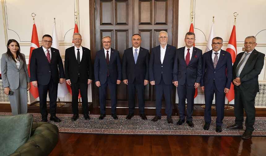 Memet Aslan’dan OSBÜK toplantısı değerlendirmesi