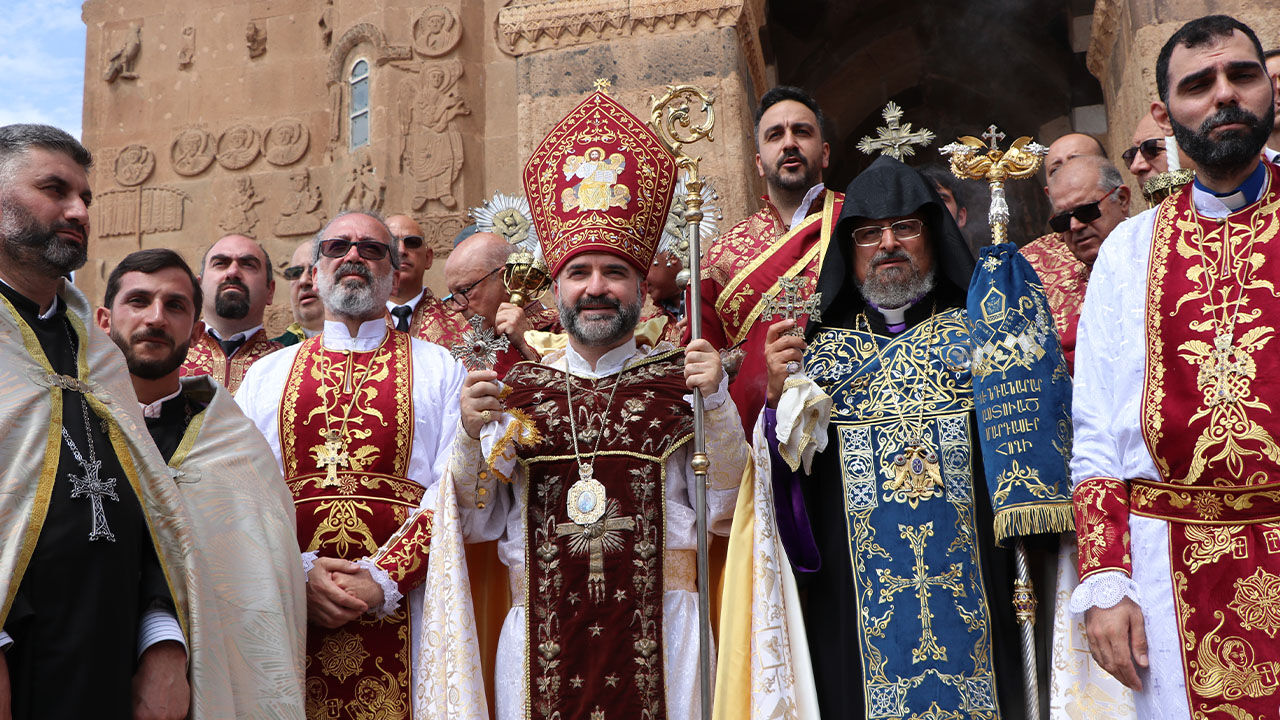 Tarihi Akdamar Kilisesi Ayini
