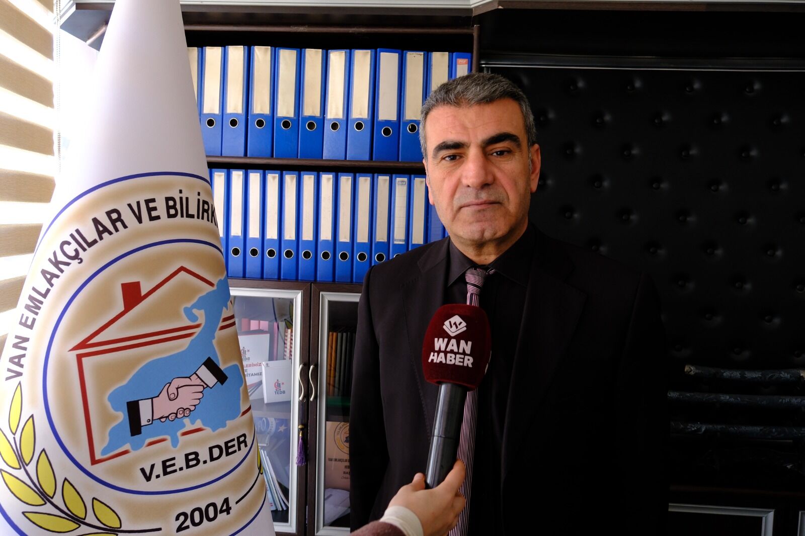 ORHAN ÖZDEK VAN-2